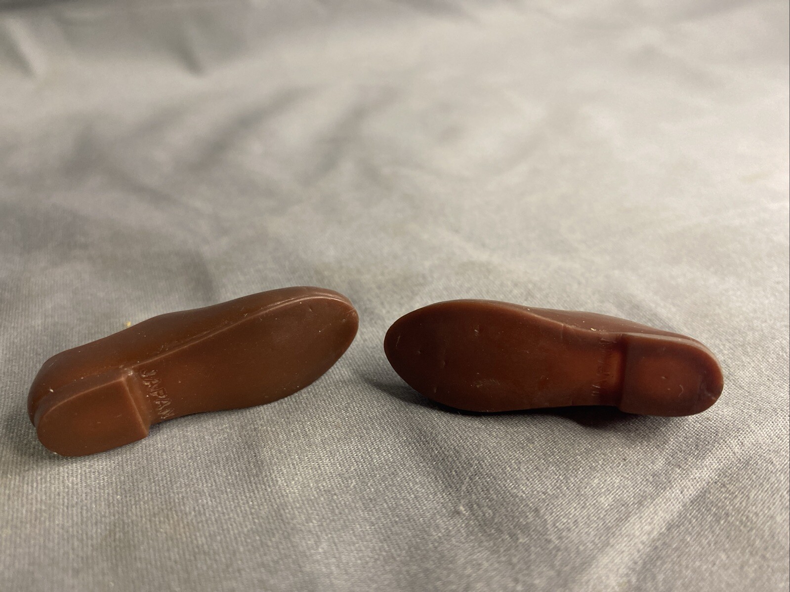 LOTTO ACCESSORI VINTAGE BARBIE KEN CASUAL SCARPE MARRONI E BIANCHE 1961 #782 GIAPPONE