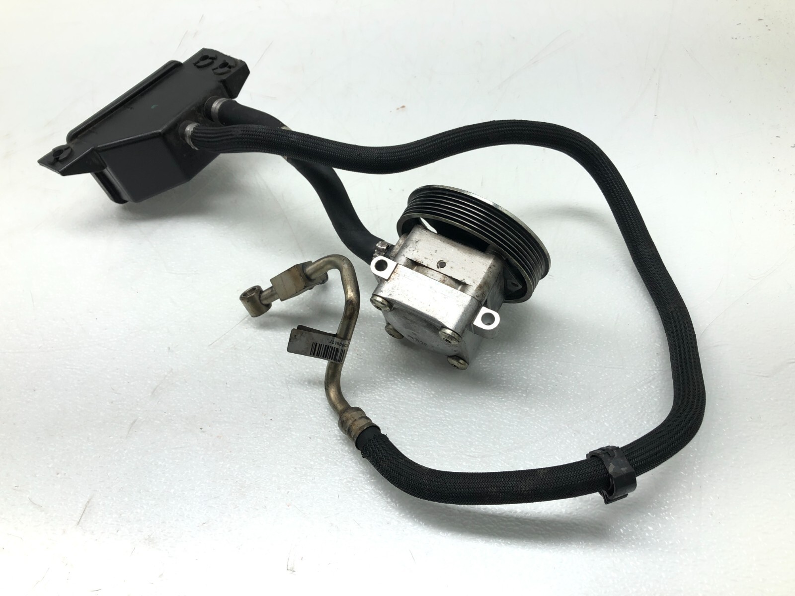2014-2019 MASERATI GHIBLI S 3.0L POWER STEERING PUMP W/ PULLEY & RESERVOIR OEM.