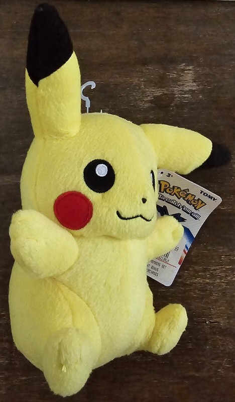 TOMY POKEMON 2013 Sitting PIKACHU 8”Plush Stuffed Toy With Tags
