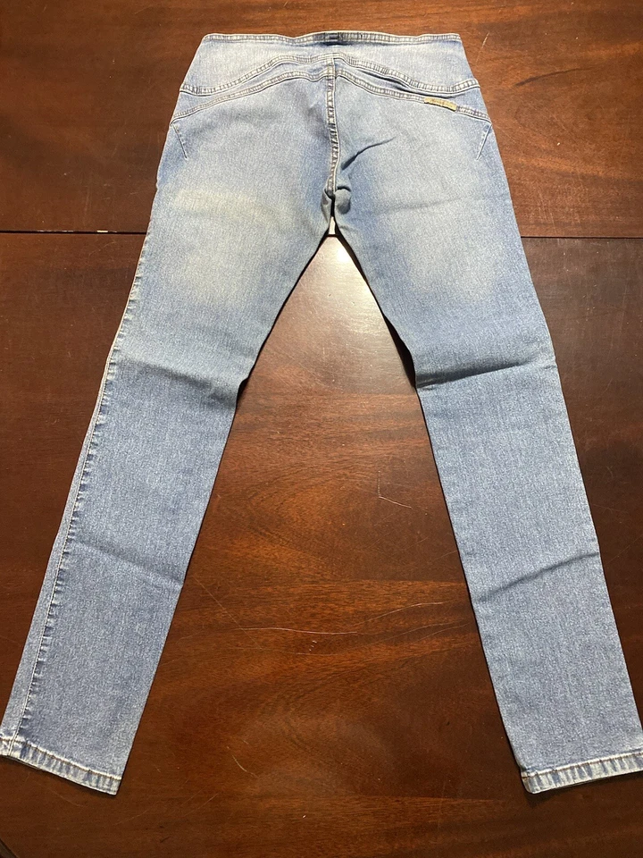 Beverly Jeans Co Vaqueros Peruvianos Lavado Ligero Talla 7 Pierna Ajustada Usados Foto 4 de 4
