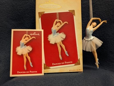 Dancer en Pointe Hallmark Ornament 2004