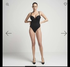 SKIMS Ultimate Body Thong Bodysuit Onyx Black Size M NWT Sculpting Shapewear