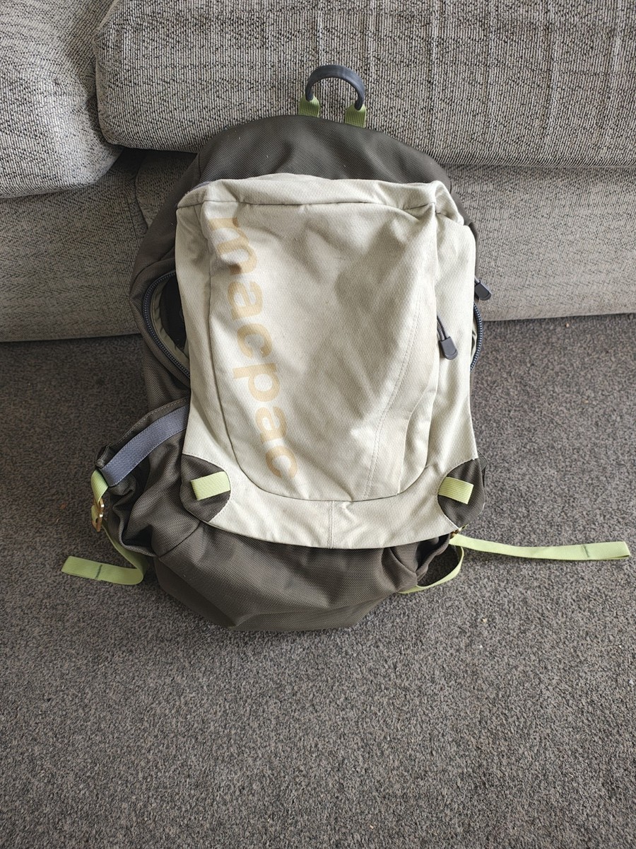 Macpac Commuter 28 Backpack Rucksack Sage/Green | eBay UK Macpac Commuter 28 Backpack Rucksack Sage/Green | eBay UK