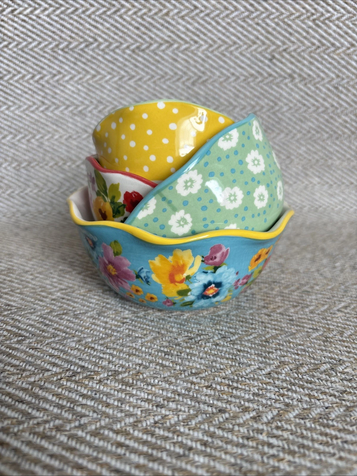 Set of 4 Pioneer Woman Ceramic Measuring Cups Nesting Bowls 1/4 Cup To 1 Cup