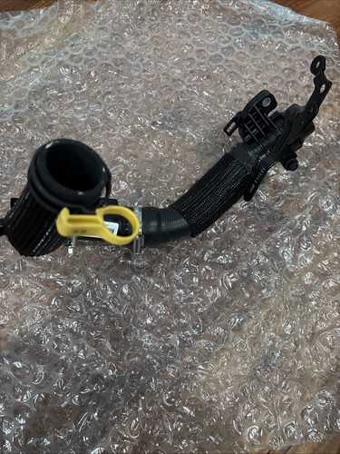 Genuine Land-Rover By-Pass Hose 104123593 - Picture 9 of 10