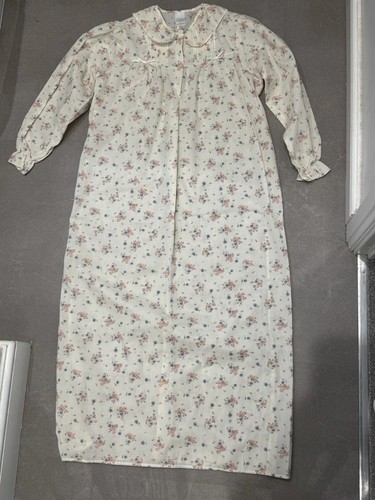 Vintage C&A Cream Floral Long Sleeve Nightdress Peter Pan Collar Bows UK 12 - Picture 6 of 15