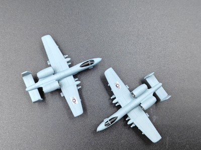 1/400 US A-10 Attack Plane model Hog Fighter Finished model (2 aircraft)