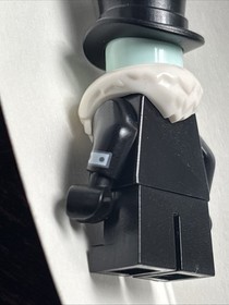 Lego The Penguin Minifigure #sh0351 Set #70911 The Penguin Artic Roller