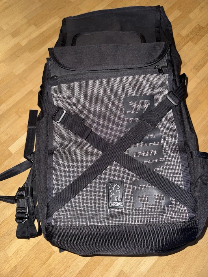 Chrome Industries Bravo 2.0 Nightseries Rucksack
