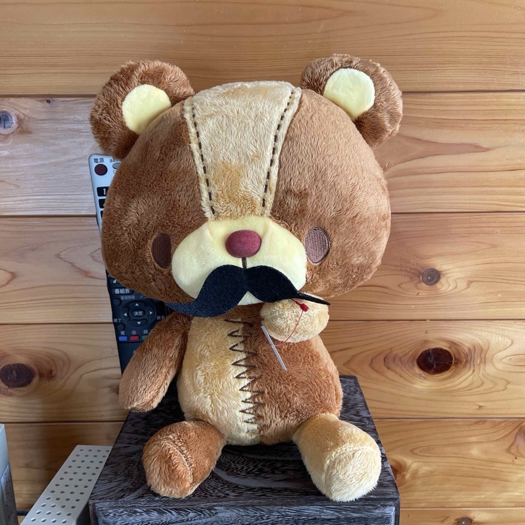 Peluche de oso pardo con barba de trufa cubierta con hoja de resorte,...