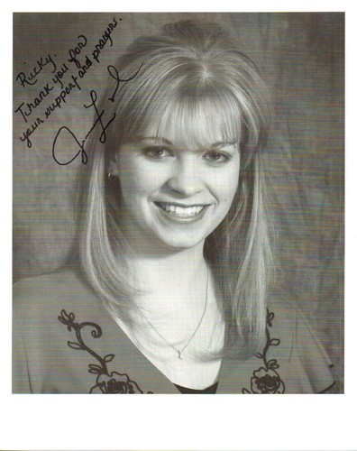 JESSICA LYNCH - U.S. Army Soldier - Rescued POW in Iraq - Autograph Photo