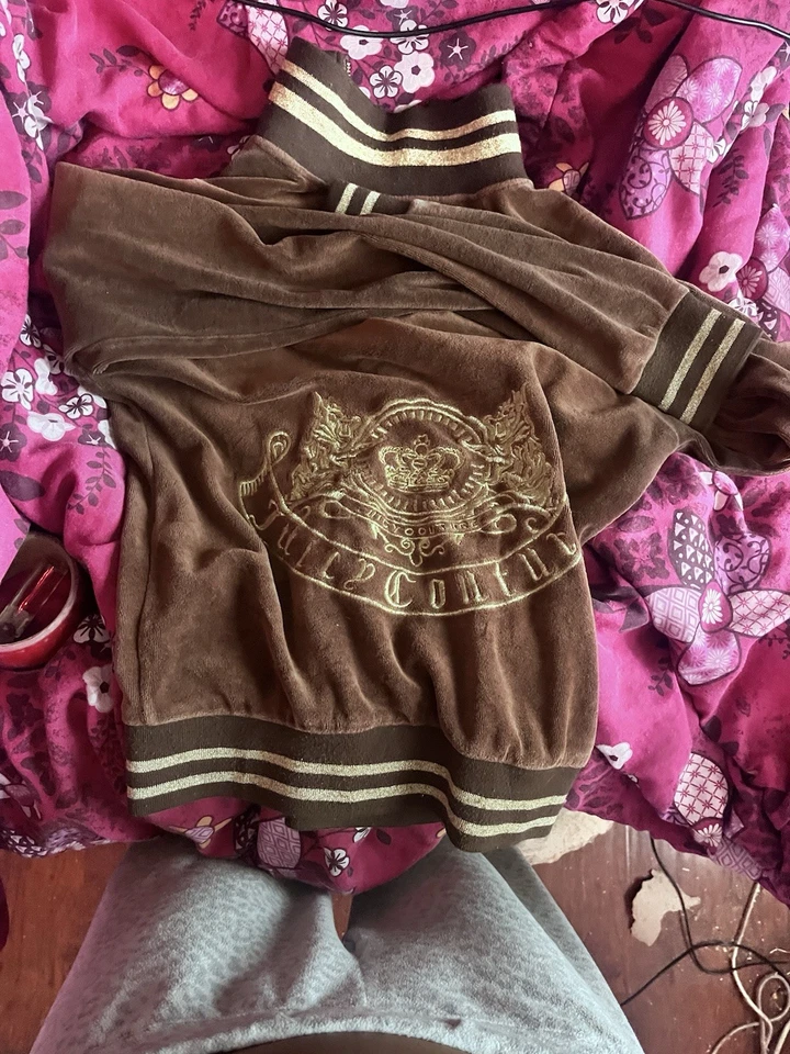 Chaqueta Juicy Couture Marrón Cuello Alto Terciopelo Auténtica Vintage Años 2000 Y2K Foto 3 de 4