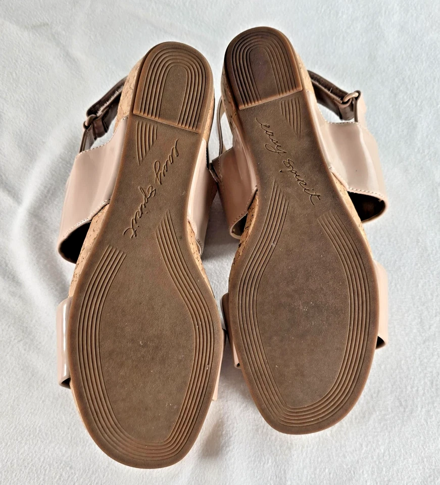 Zapatos Easy Spirit para mujer talla 8,5 beige charol corcho cuña sandalias correa comodidad Foto 4 de 4