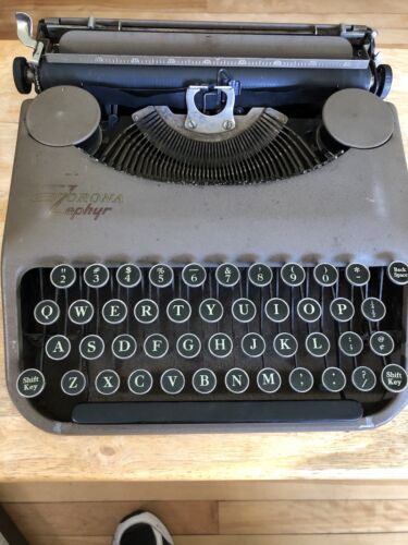 L C Smith &amp; Corona Zephyr Portable Manual Typewriter with Case, Made in USA