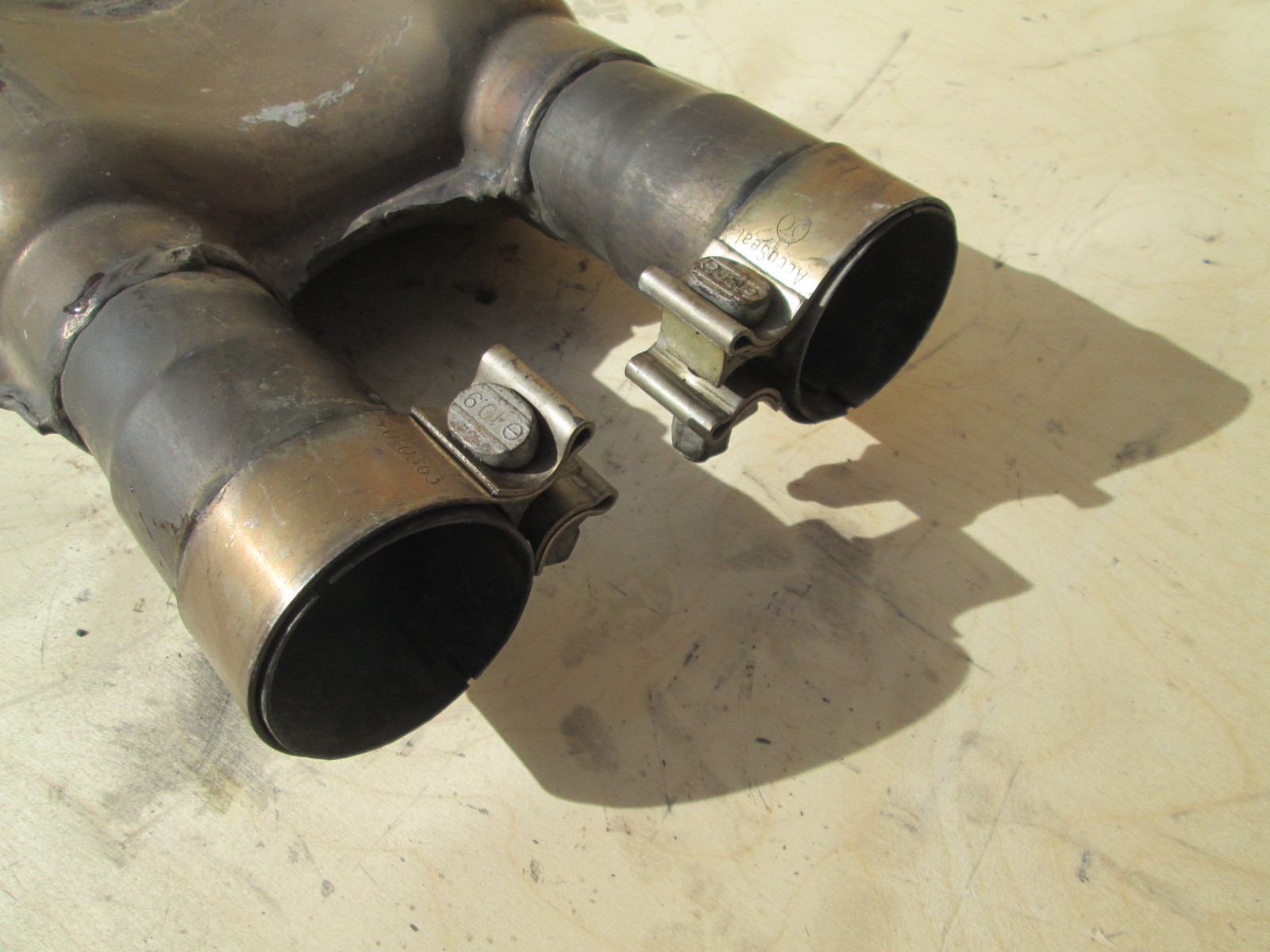 Maserati Quattroporte Center Muffler / Exhaust - USED # 201247