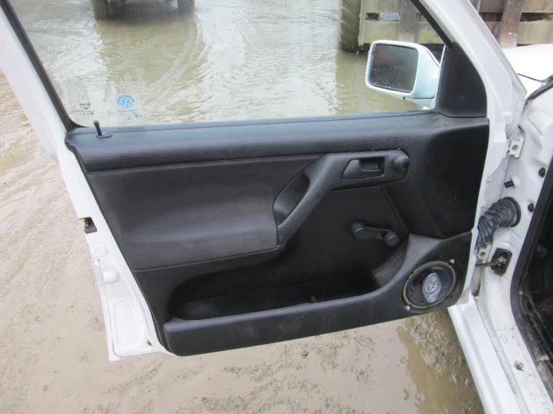 Used Side Marker Light Assembly fits: 1997 Volkswagen Jetta Side Marker Grade A - Image 3 of 4