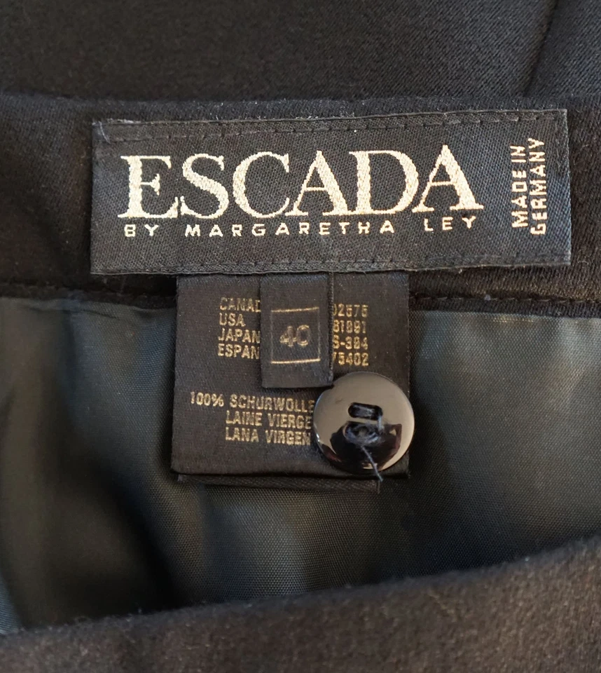 ESCADA  sz 40 Black Wool Carwash Pleat Knee Skirt BRAND NEW - Image 3 of 4