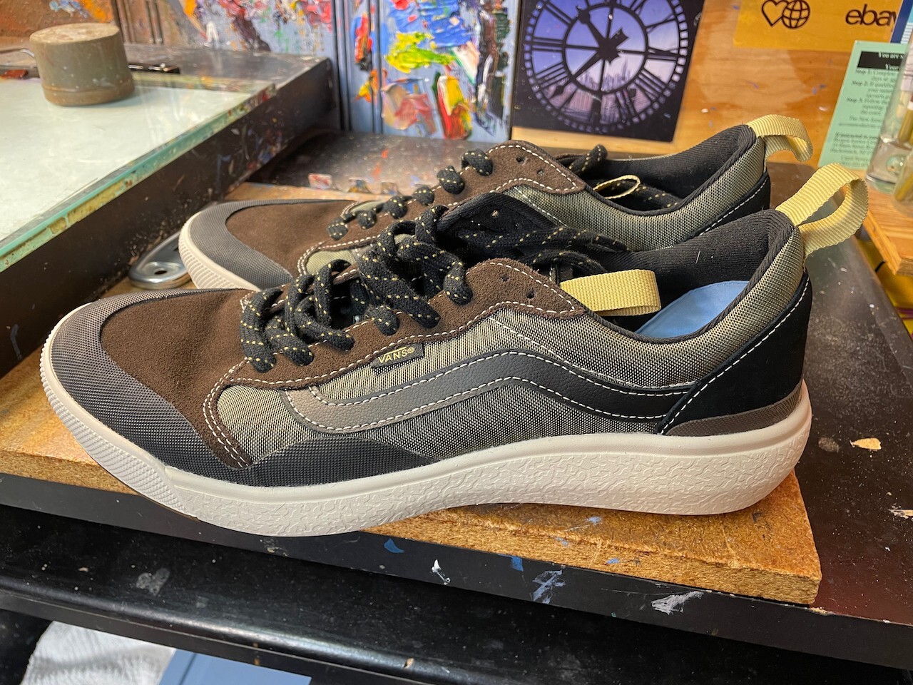 Vans Ultrarange Exo SE Negro Oliva Talla US 11.5 Hombres Nuevo VN0A4UWMBKO