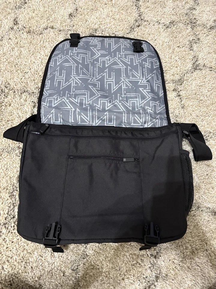 Bolso Mensajero para Laptop OGIO Negro Correa Ajustable Bolsillos Acolchados Viaje Usado en Excelente Condición Foto 3 de 4