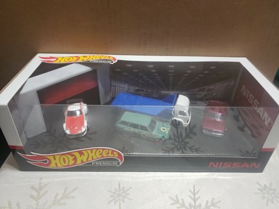 hot wheels garage diorama