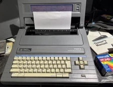 Vintage Smith Corona PWP3 Model 5D Personal Word Processor Typewriter -Working!
