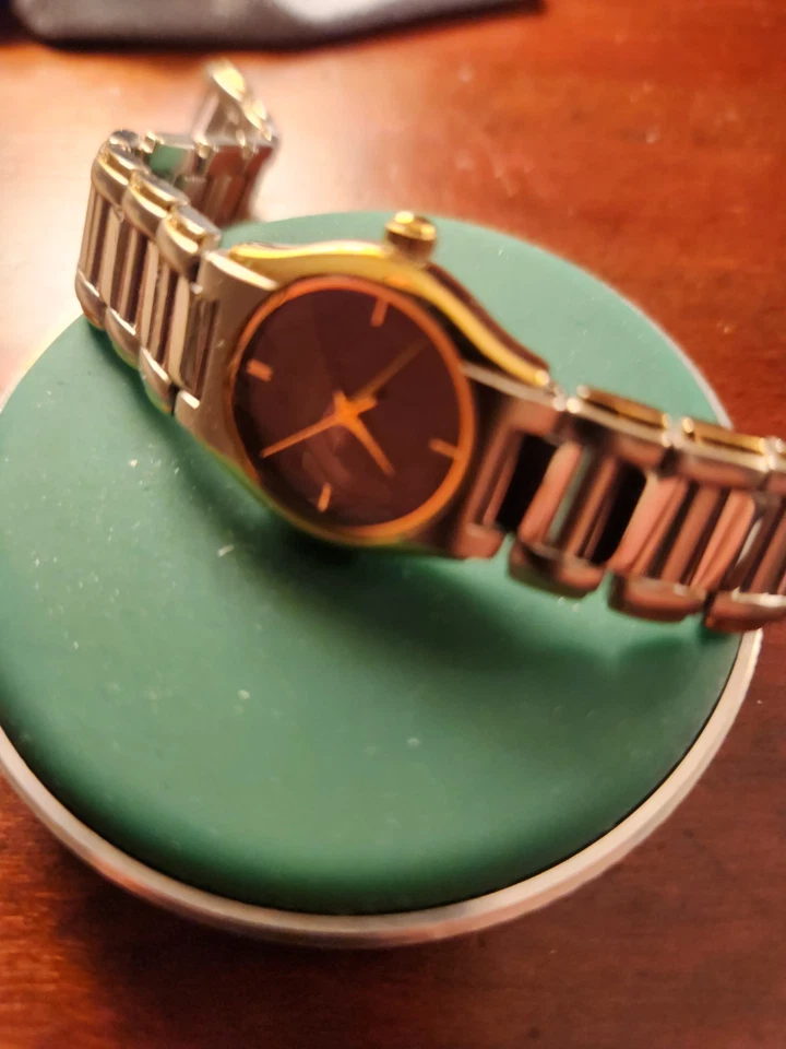 Reloj de cuarzo para mujer Jules Jurgensen chapado en oro Foto 3 de 4