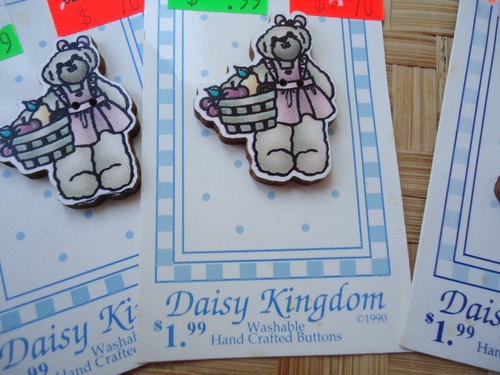 Vtg Daisy Kingdom Button Lot 9 Teddy Bear Girl Apple Basket Pink Dress Style 565 - Picture 3 of 4