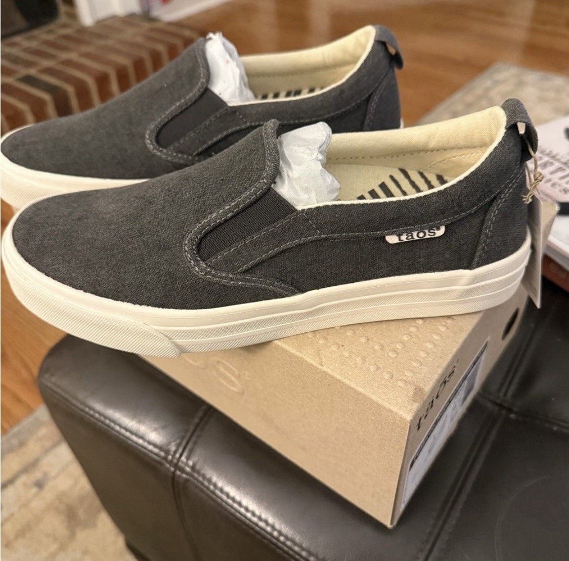 TAOS Womens 7.5 Gray Dandy Slip On Canvas Sneakers Comfort Casual Shoes