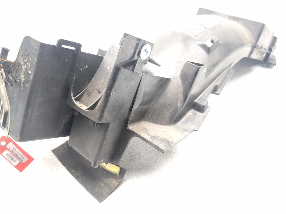 86 87 Honda VFR 700 F Interceptor guardabarros interior trasero protector contra salpicaduras TRSH  Foto 2 de 4