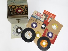 Vintage Metal Record Case Sleeves  Lot of 33 45rpm 7" Vinyl Records c1950-60's
