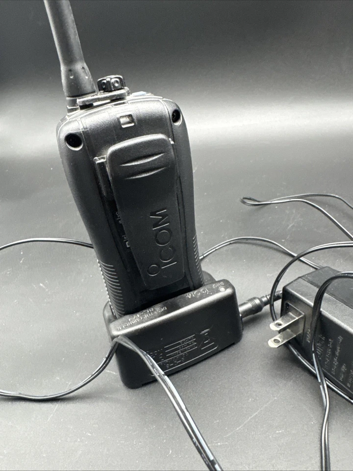 ICOM IC-M34 VHF Marine Transceiver - For Parts Only - Image 4 of 4