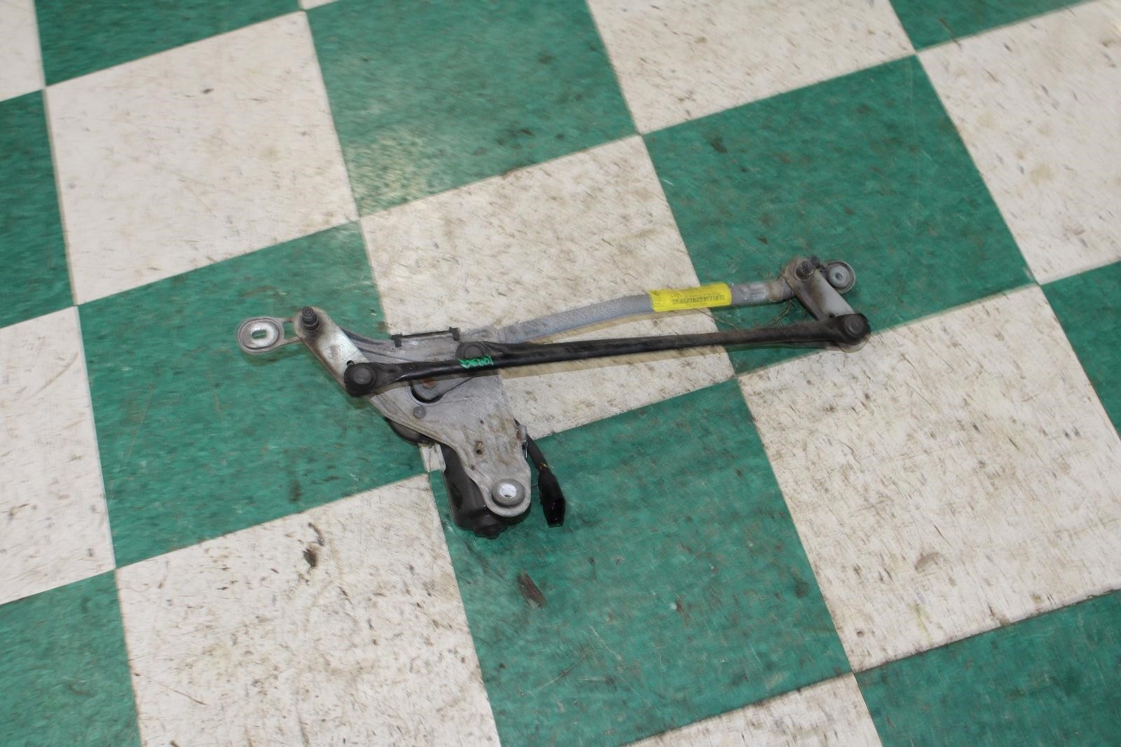 Maserati Ghibli 2014-2022 Front Windshield wiper motor