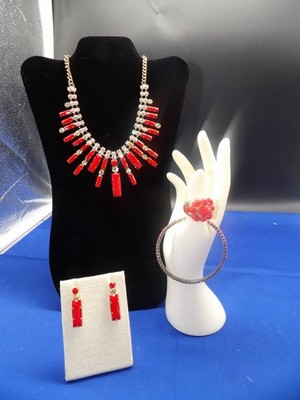 Cleopatra Style Gold Tone Coral & Rhinestone Jewelry Set. 2 Piece Set, 2 extras.