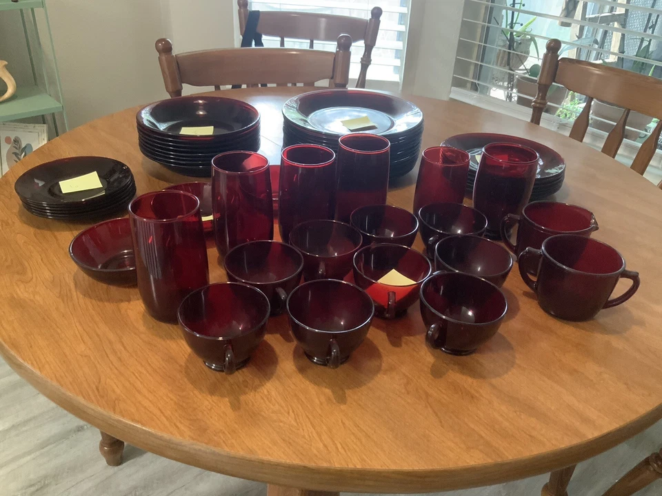 51 pieces of Vintage Ruby Red Glassware Set Of Dishes - Image 3 of 3