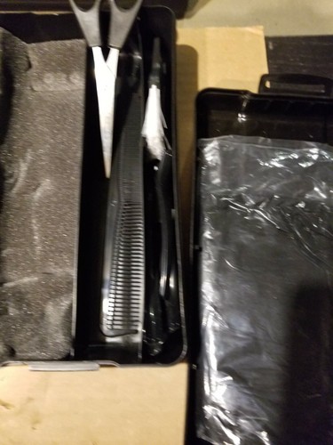 Remington Precision Hair Clipper HC-8017 with accessories shown - Picture 3 of 5