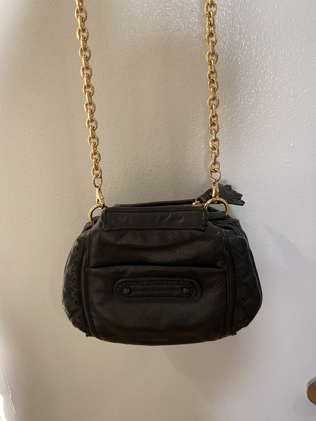 Juicy Couture Black/Gold Leather Crossbody Bag Gem