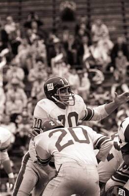 New York Giants Sam Huff in action vs Dallas Cowboys Dallas TX 12 - Old Photo 1
