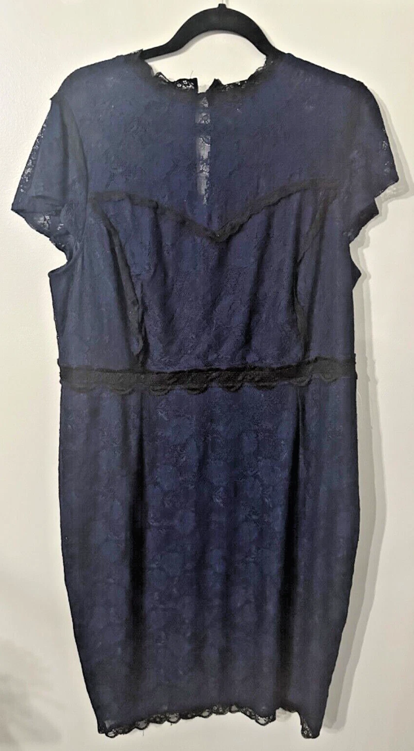 Torrid Women’s 18 Navy Black Lace Trapeze Flutter Sleeve Dress Key Hole Back