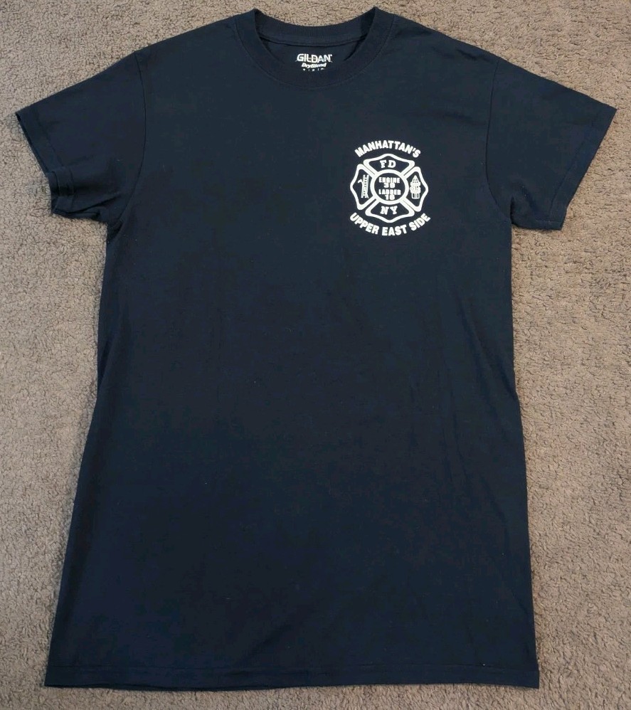 FDNY Manhattan Upper East Side Engine 39 Ladder 16 Blue T-Shirt Men's Small