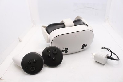 Meta Quest 3S 128GB VR Headset Model P97 w/ Controllers & Charger