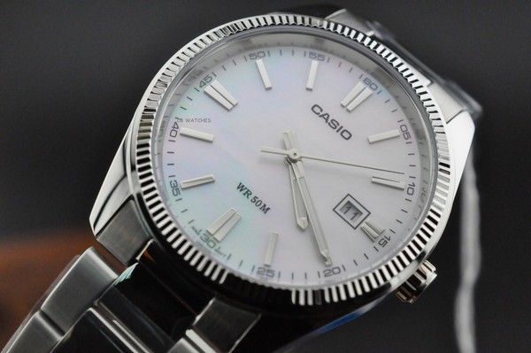 Reloj Casio MTP-1302DS-7A para Hombre, Resistente al Agua 50M, Acero Inoxidable, Nácar Nuevo 4