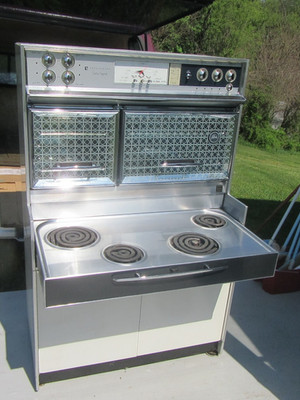 Vintage MCM Frigidaire Custom Imperial BEWITCHED Kitchen Electric Stove Oven