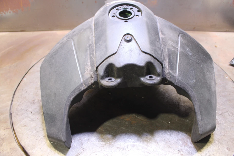 11-14 Aprilia Dorsoduro 1200 Gas Fuel Tank - Image 2 of 4