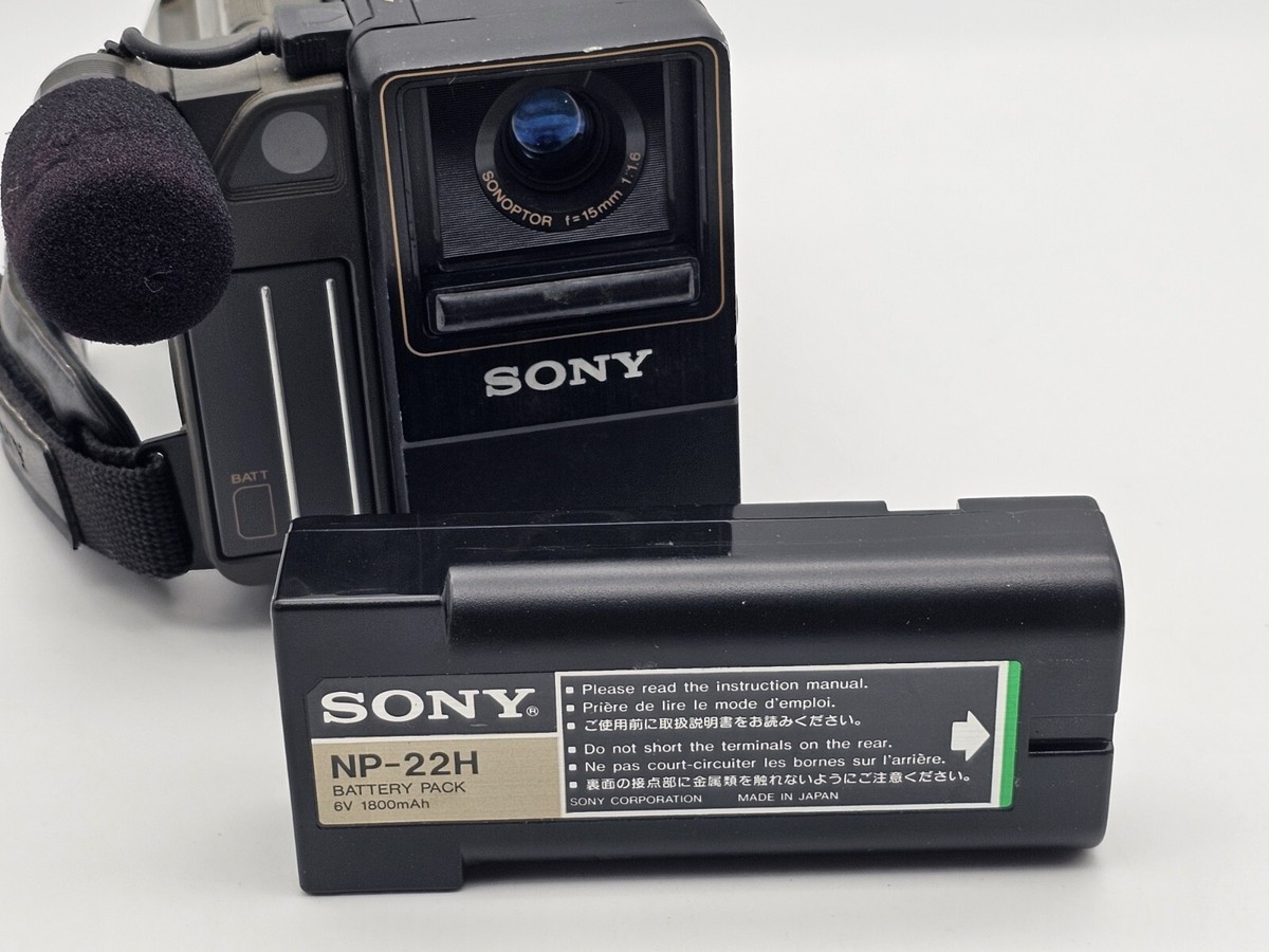 Vintage Sony Video 8 Handycam CCD-M8U Black 8mm Video Camera