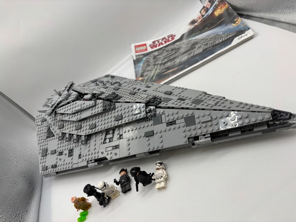 Lego Star Wars First Order Star Destroyer (75190) Minifigures Included and book - Image 4 of 4