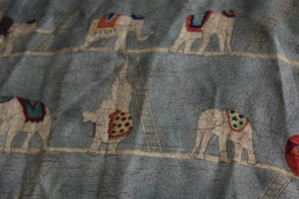 Campia Moda Circus Elephant Artwork Rayon CAMP SHIRT Large L  - Image 4 of 4