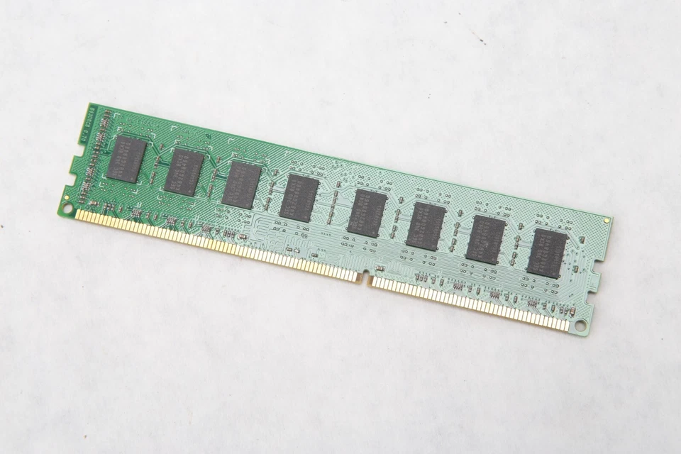 Super Talent 4GB PC3-10600 DDR3 1333MHz Desktop Memory RAM W1333UB4GS H43c - Image 2 of 2