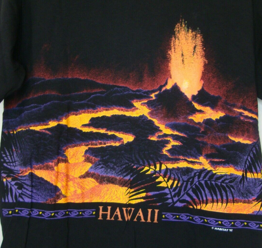 Vintage Hawaii Volcano Lava Flow T-Shirt M Habitat 1992 Hawaiian Print Made  USA