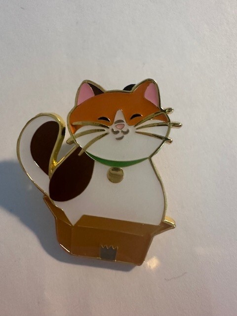 Disney Cat Mochi Sitting In A Box Big Hero 6 Enamel Pin Loungefly (D3)
