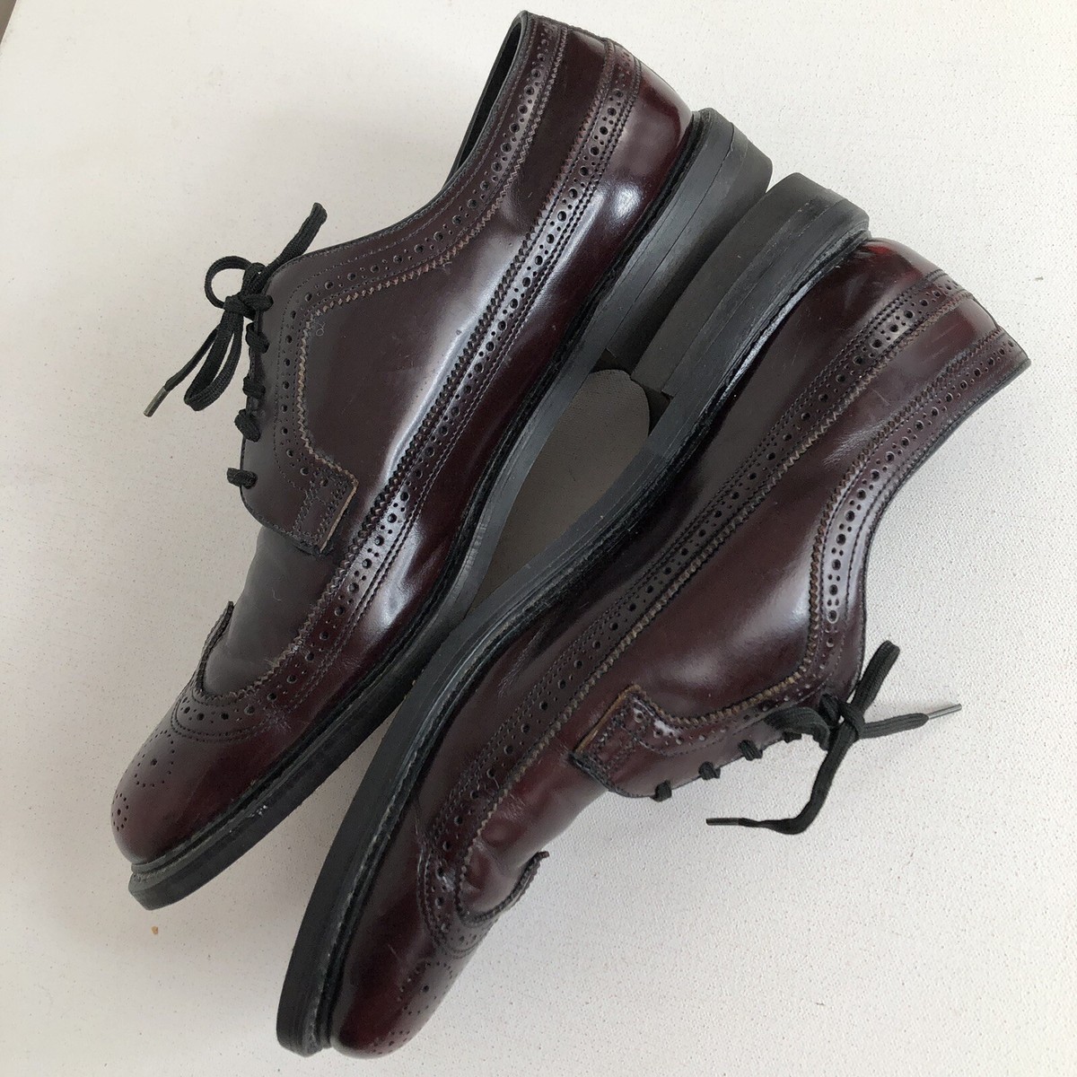 STUART McGUIRE - Leather Burgundy Mens 11B Wingtip Oxford 